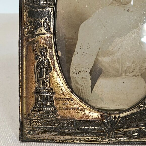 Antique 1910s New York Photo Frame 5x7 metal souviner raised relief Statue Liber - Picture 7 of 15